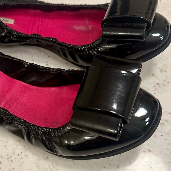 Miu Miu Glossy Black Flats with Pink Interior - Picture 2 of 6